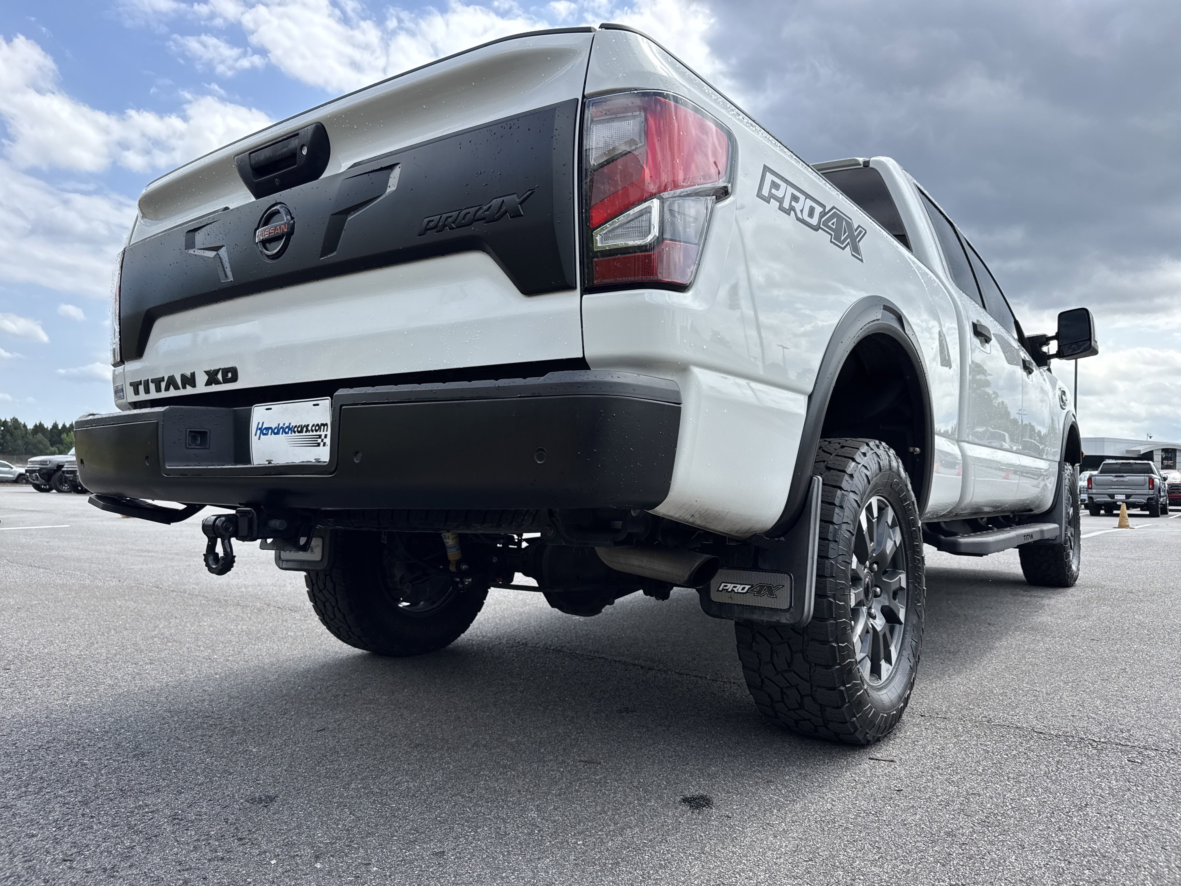 Used 2021 Nissan Titan PRO-4X w/ Pro-4x Convenience Package AWD/4WD image 11