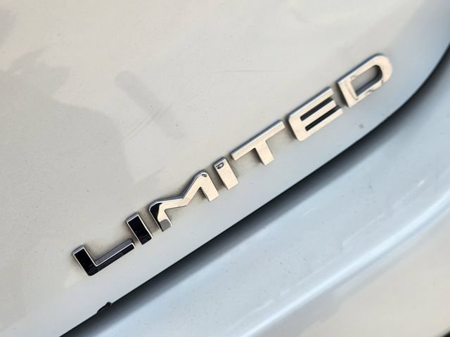 Certified 2025 Toyota Highlander Limited FWD image 12