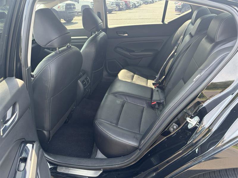 Used 2023 Nissan Altima 2.5 SL AWD/4WD image 12