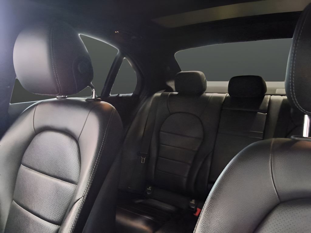 Used 2018 Mercedes-Benz C 300 4MATIC Sedan w/ Premium Package image 16
