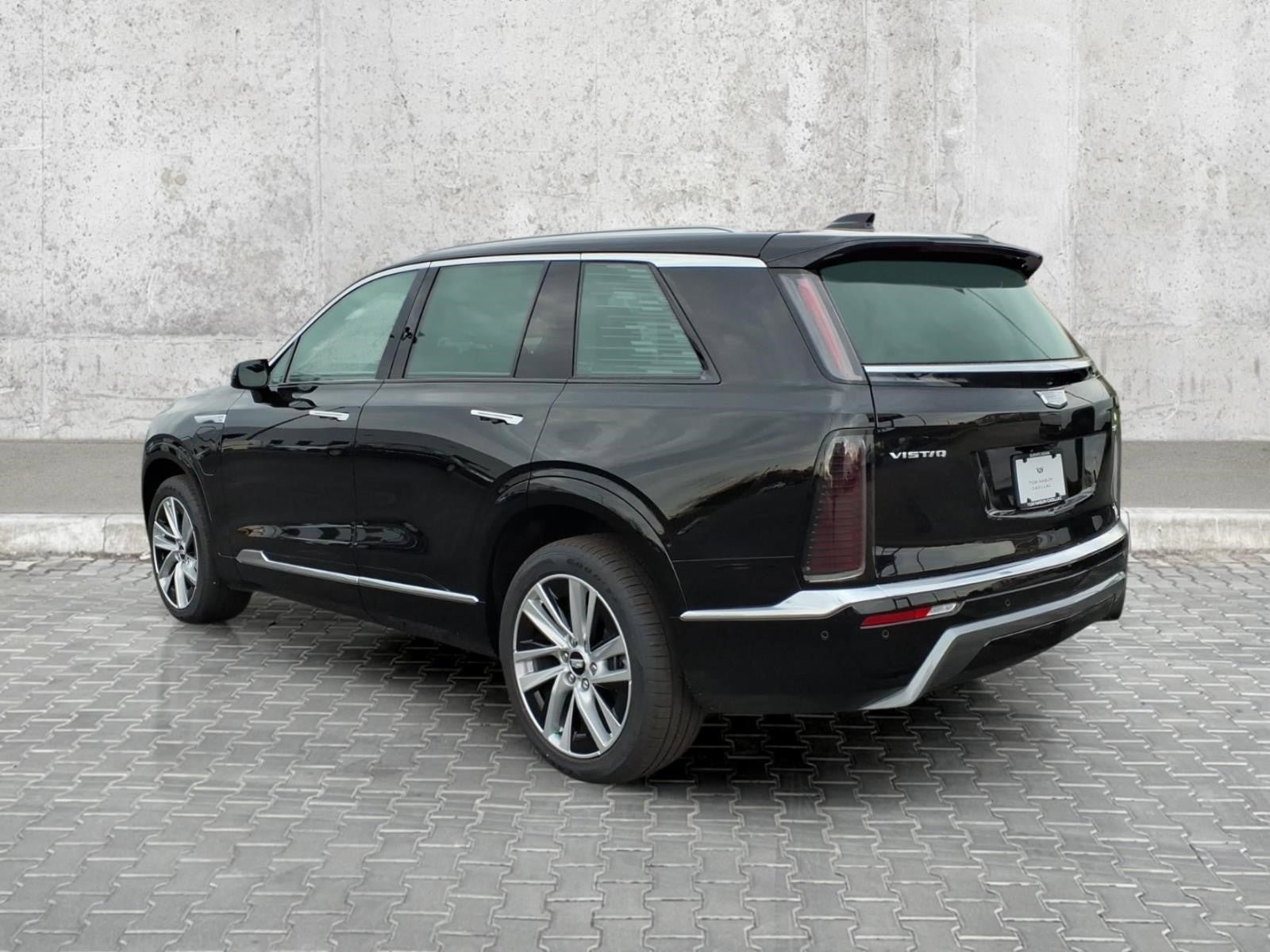 New 2026 Cadillac Vistiq Luxury w/ LPO, Floor Liner Package AWD/4WD image 9