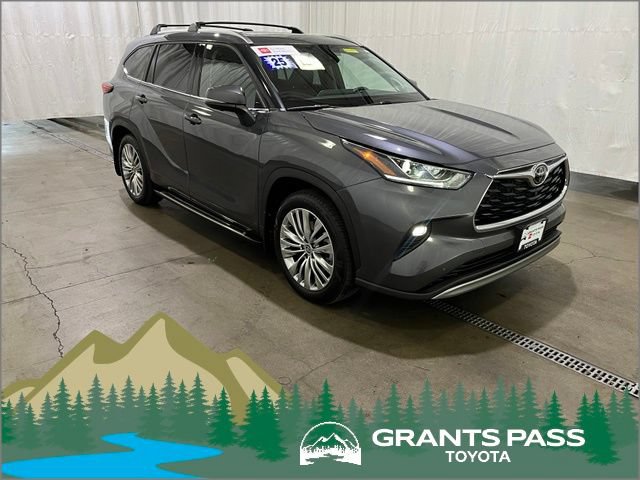 Certified 2025 Toyota Highlander Platinum AWD/4WD video 1