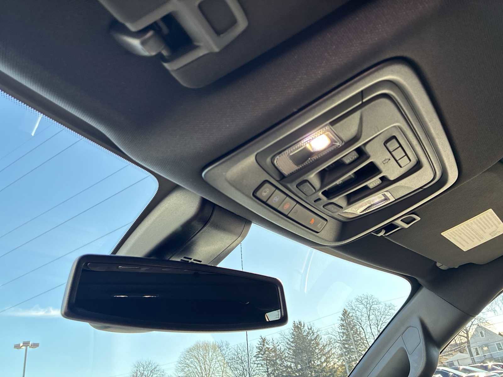 Used 2022 Chevrolet Silverado 1500 High Country image 36