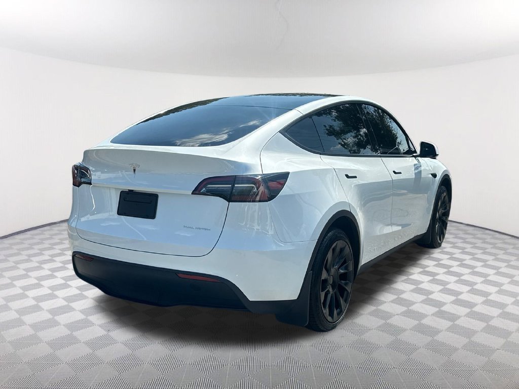 Used 2023 Tesla Model Y Long Range AWD/4WD image 5