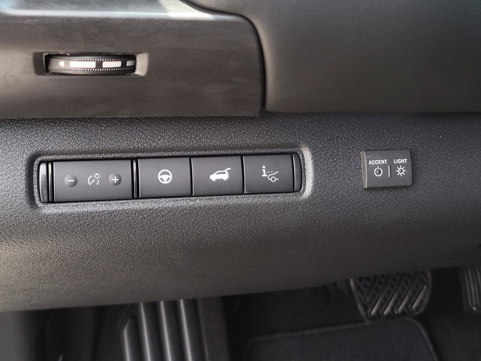 New 2026 Nissan Pathfinder Platinum w/ Accent Package FWD image 20