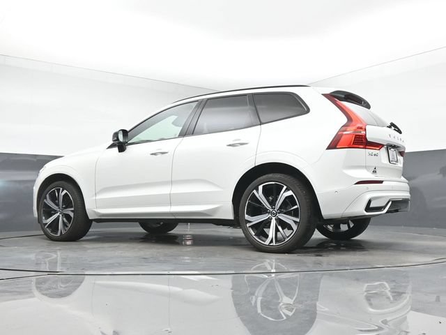 Used 2024 Volvo XC60 B5 Ultimate w/ Protection Package Premier AWD/4WD image 14