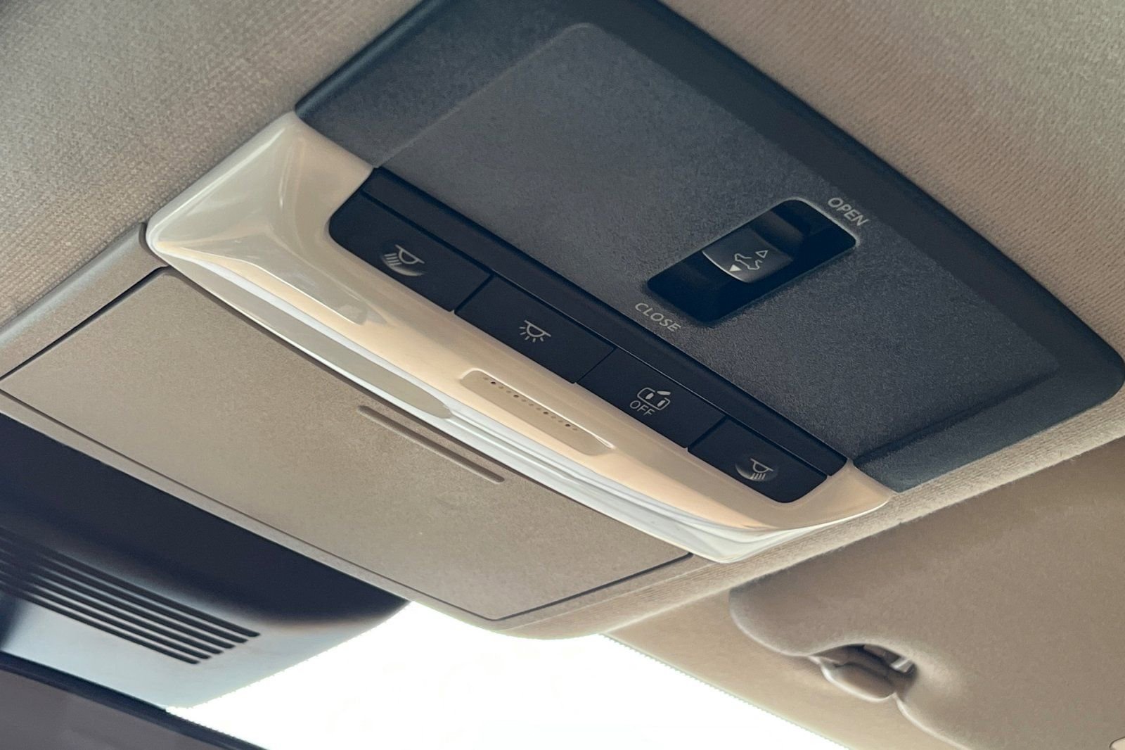 Used 2022 Nissan Sentra SV w/ SV Premium Package image 23