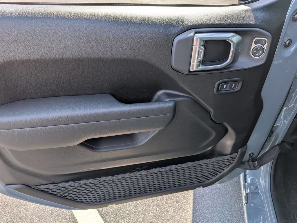 New 2026 Jeep Gladiator Sport AWD/4WD image 10