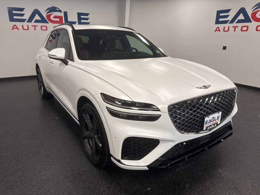 Used 2023 Genesis GV70 3.5T Sport w/ Sport Prestige Package image 2