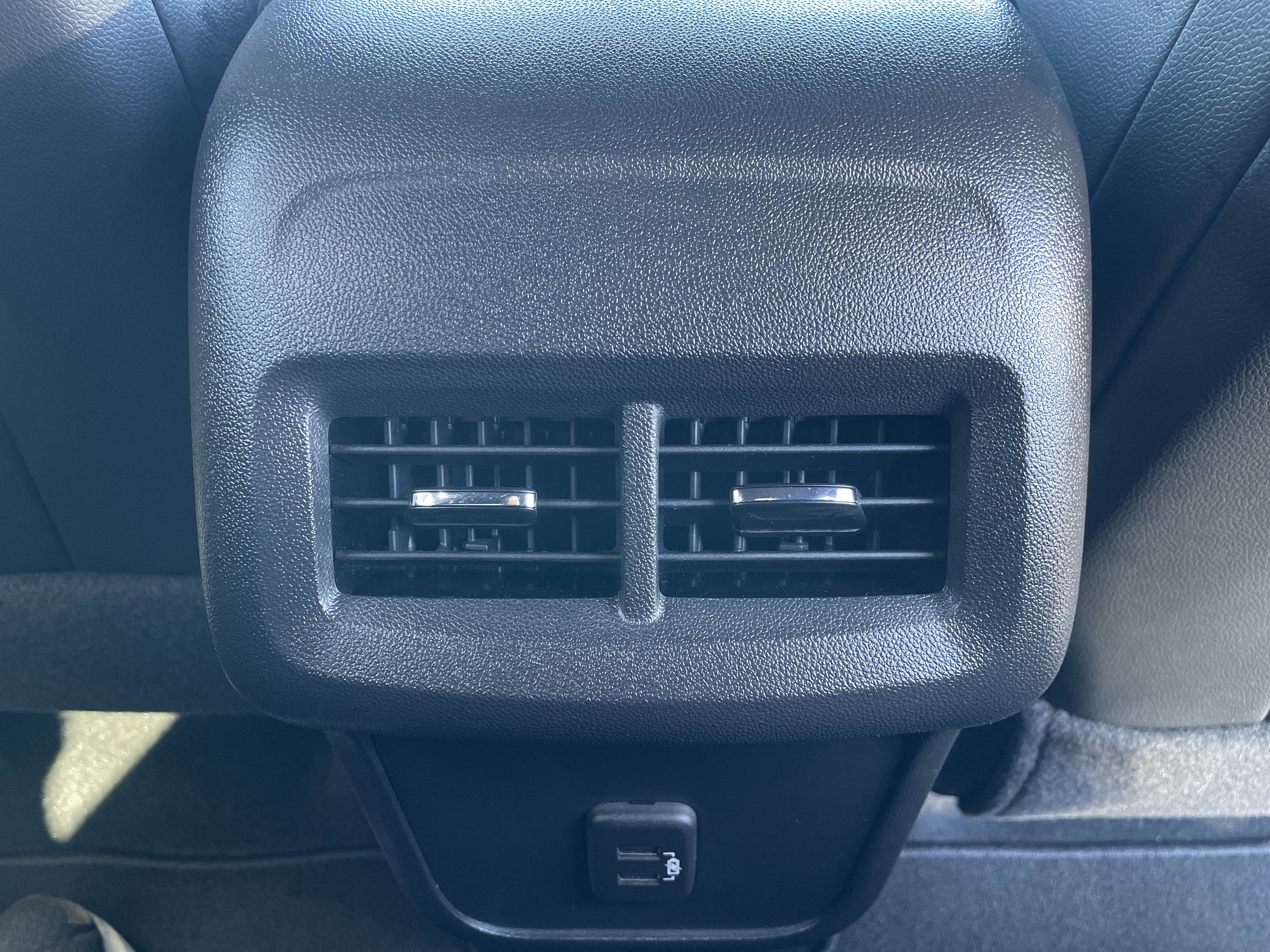 Certified 2023 Chevrolet Equinox RS w/ RS Leather Package image 19