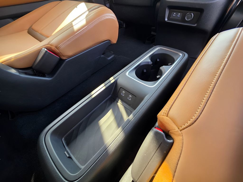 Used 2025 Nissan Armada SL w/ Captain's Chari Seat Package image 13