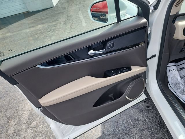 Used 2023 Lincoln Nautilus FWD image 10