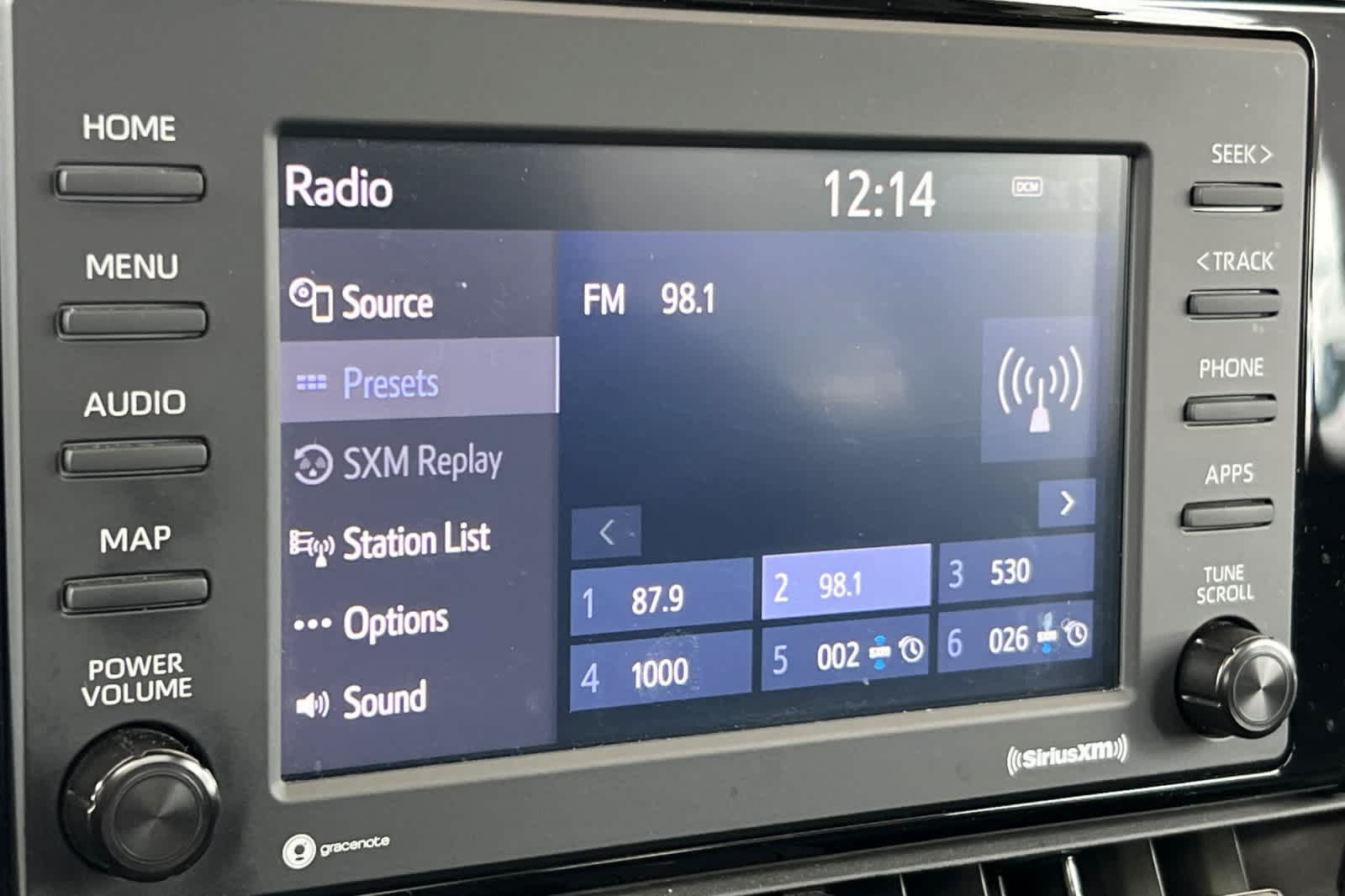 Used 2021 Toyota RAV4 XLE w/ Convenience Package FWD image 20