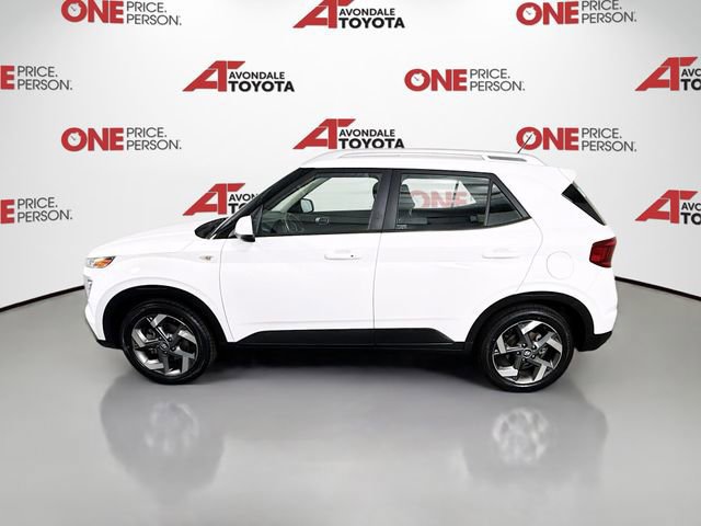 Used 2025 Hyundai Venue SEL image 4