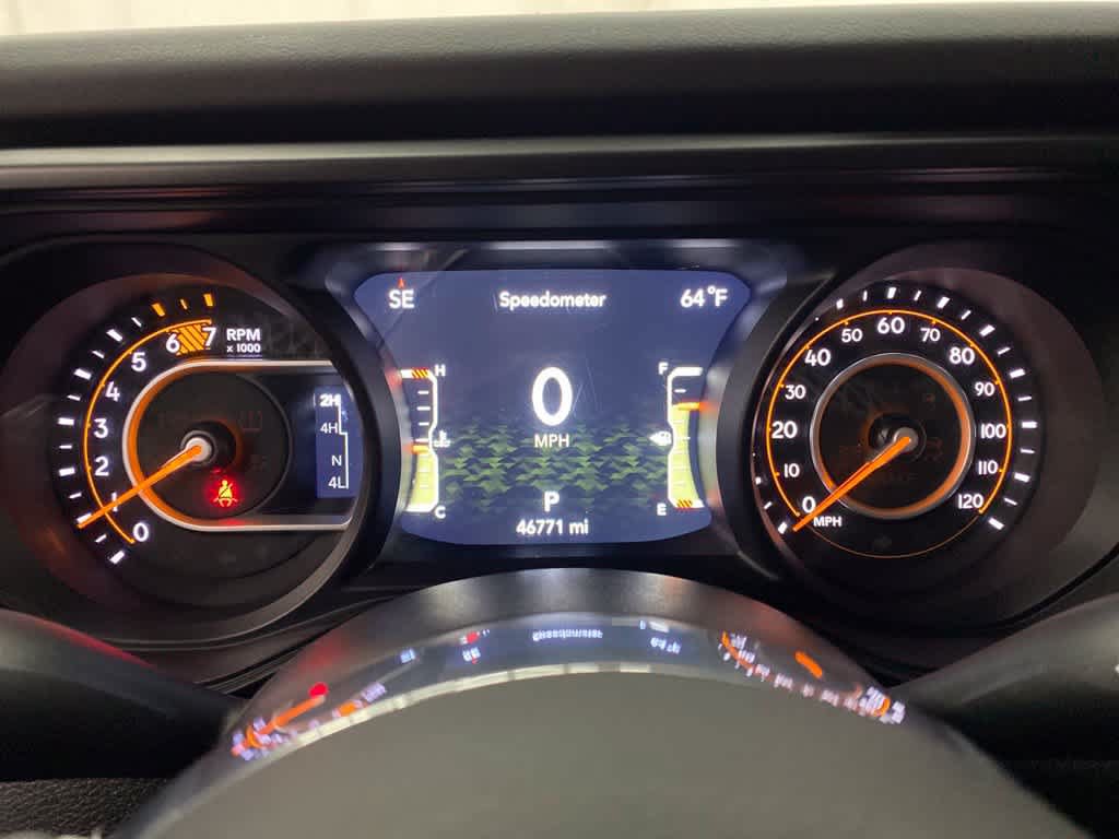 Used 2025 Jeep Wrangler Unlimited Sahara AWD/4WD image 26