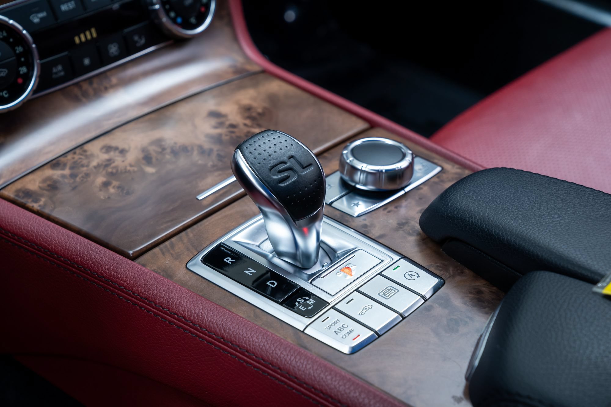 Used 2015 Mercedes-Benz SL 550 image 12