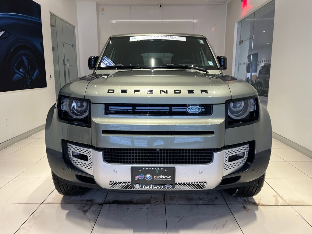 Used 2025 Land Rover Defender 110 S image 7