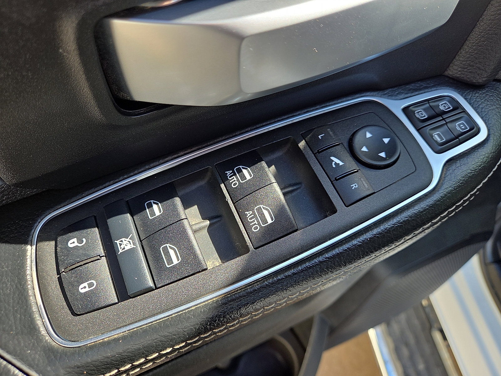 Used 2024 RAM 2500 Big Horn w/ Off Road Package image 11