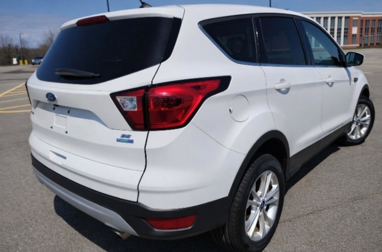 Used 2019 Ford Escape SE AWD/4WD image 5