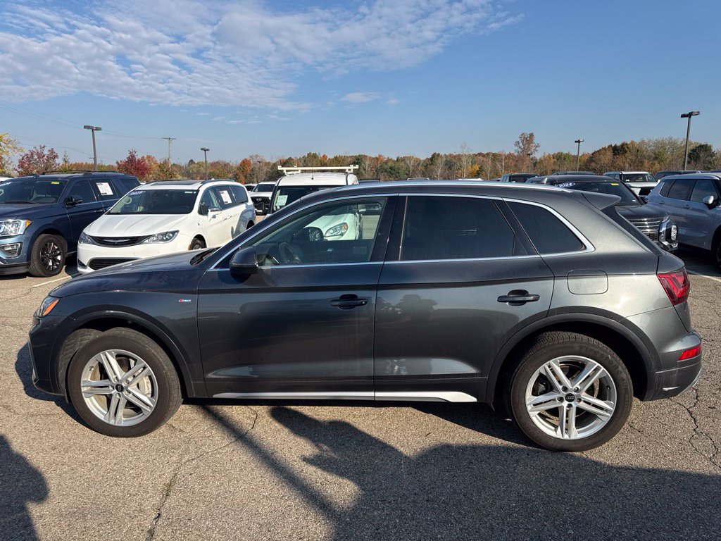 Used 2024 Audi Q5 e Premium w/ Convenience Package AWD/4WD image 8