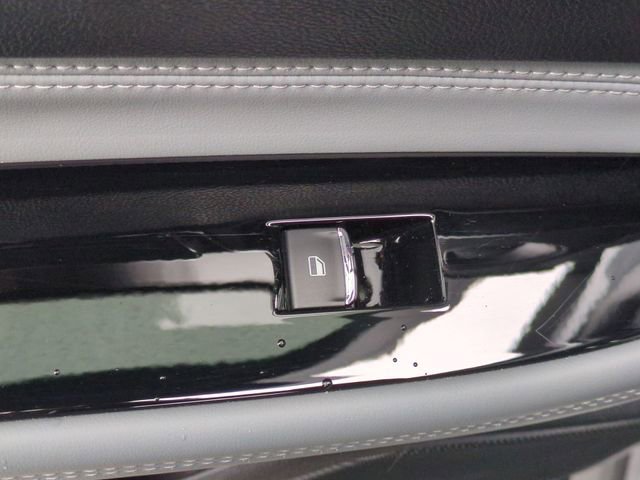 Used 2022 Lincoln Corsair Reserve w/ Luxury Package image 28