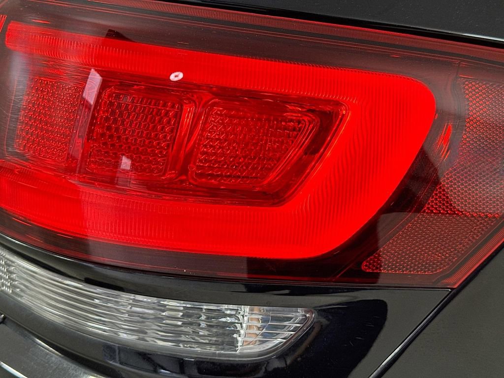 Used 2022 Jeep Grand Cherokee Laredo X image 34