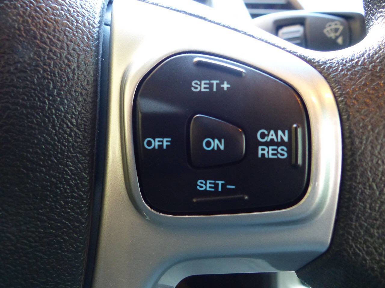 Used 2017 Ford Fiesta SE image 38