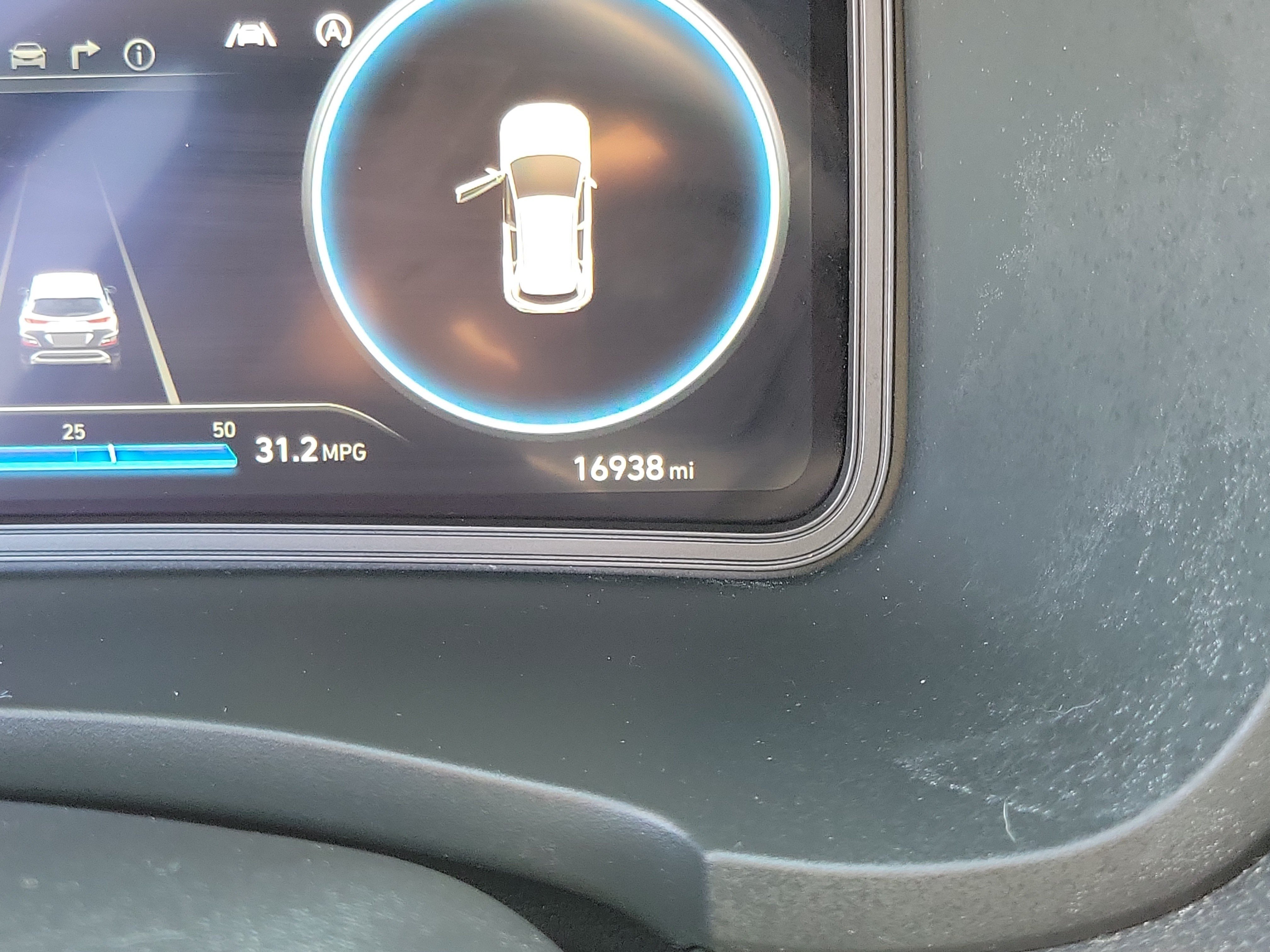 Used 2022 Hyundai Kona Limited FWD image 25