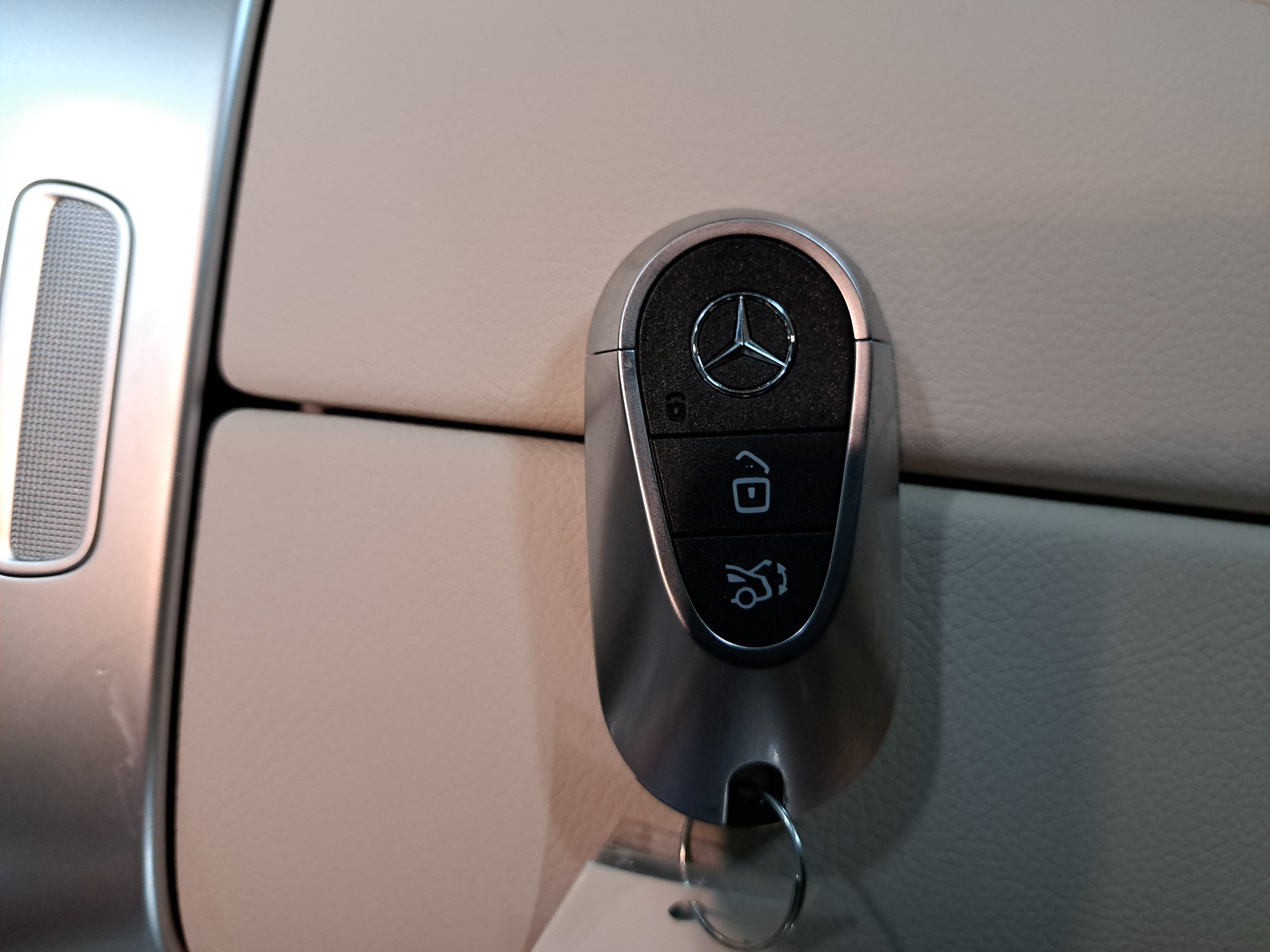 New 2027 Mercedes-Benz CLE 300 4MATIC Cabriolet image 29