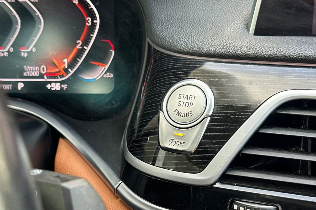 Used 2020 BMW 740i w/ Premium Package image 25