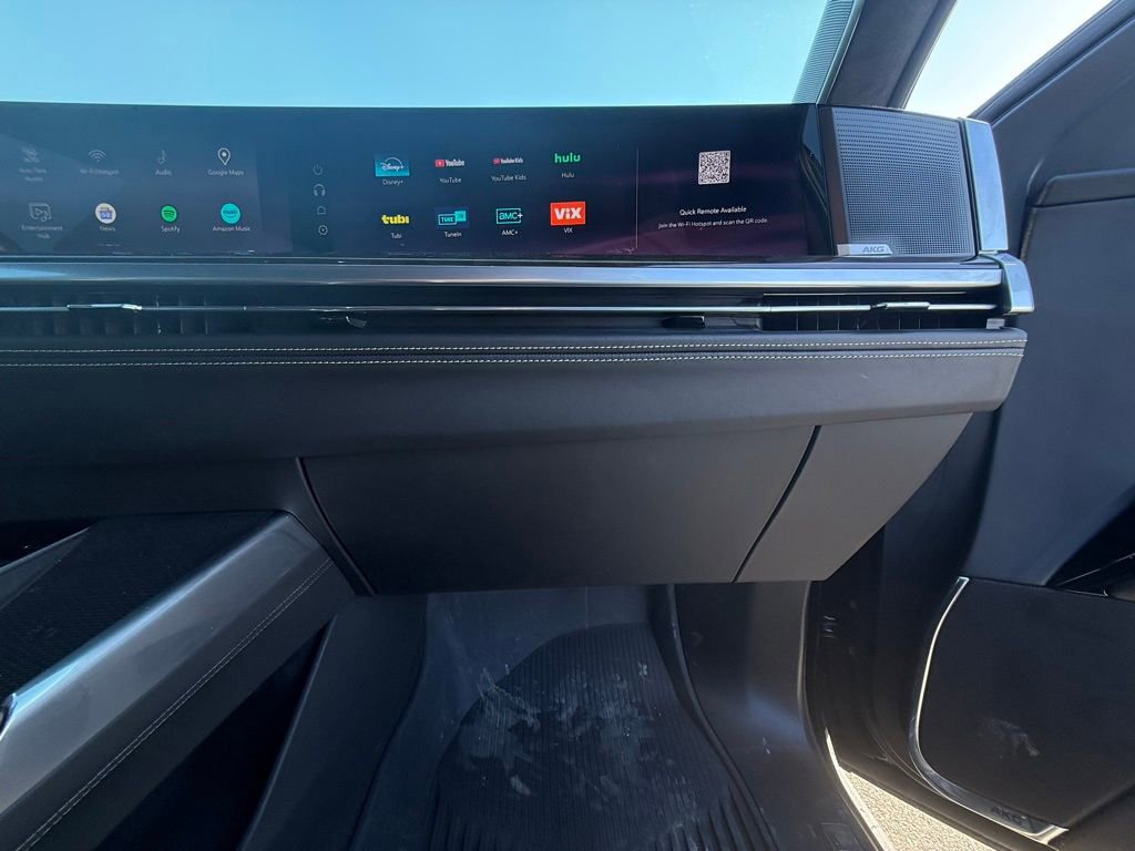 Used 2025 Cadillac Escalade ESV Sport Platinum image 30