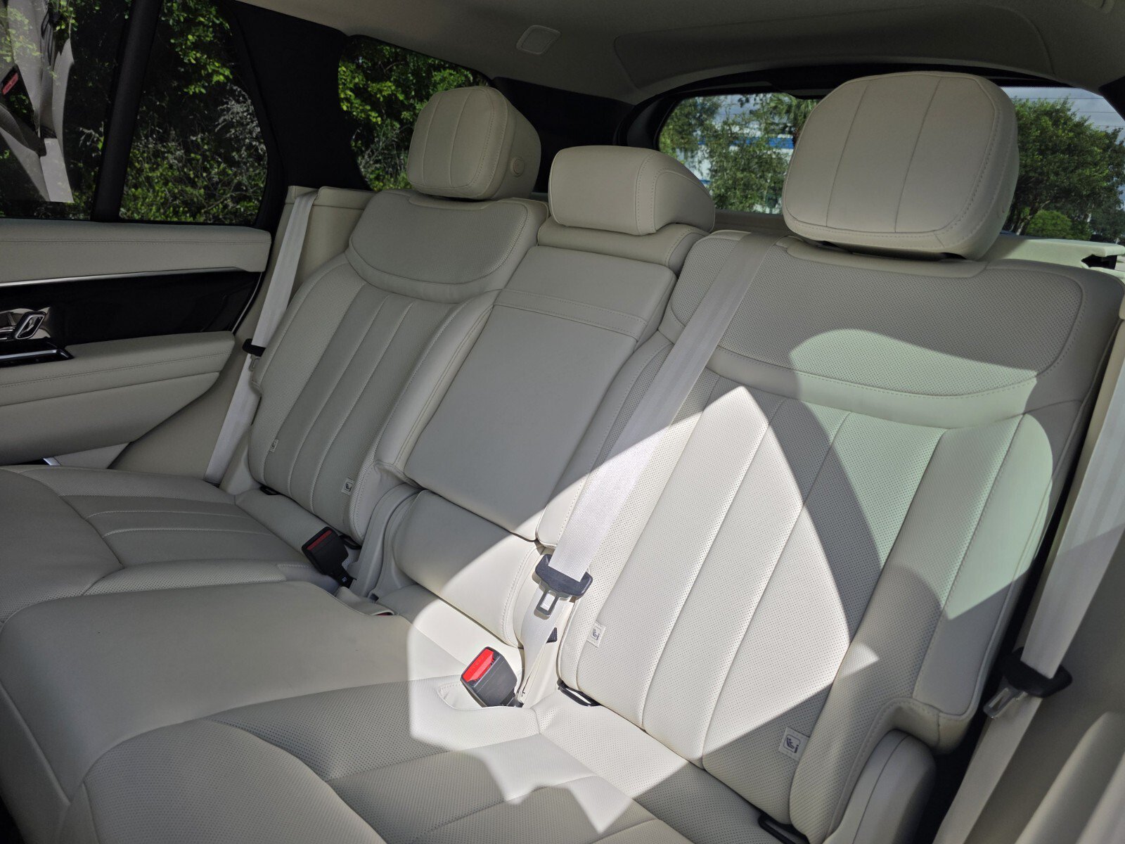 New 2027 Land Rover Range Rover SE AWD/4WD image 13