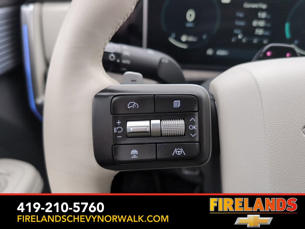 Used 2024 Hyundai Santa Fe Limited image 25