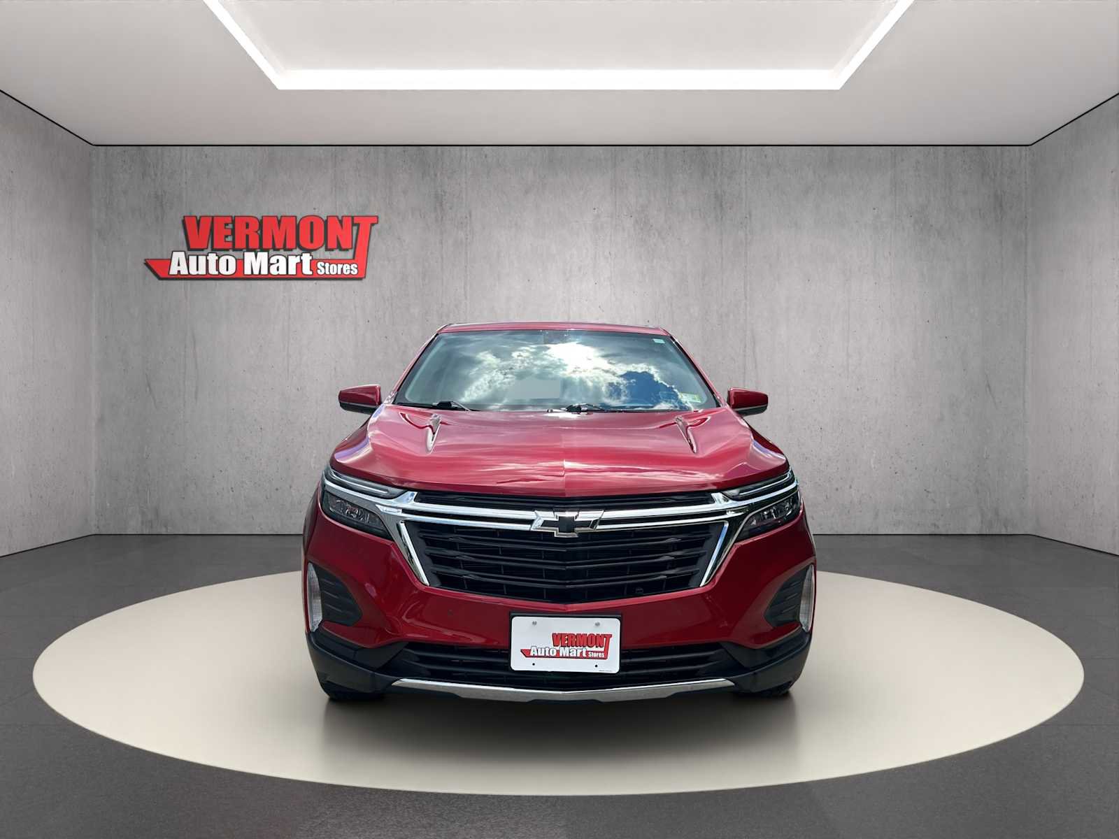 Used 2024 Chevrolet Equinox LT image 2