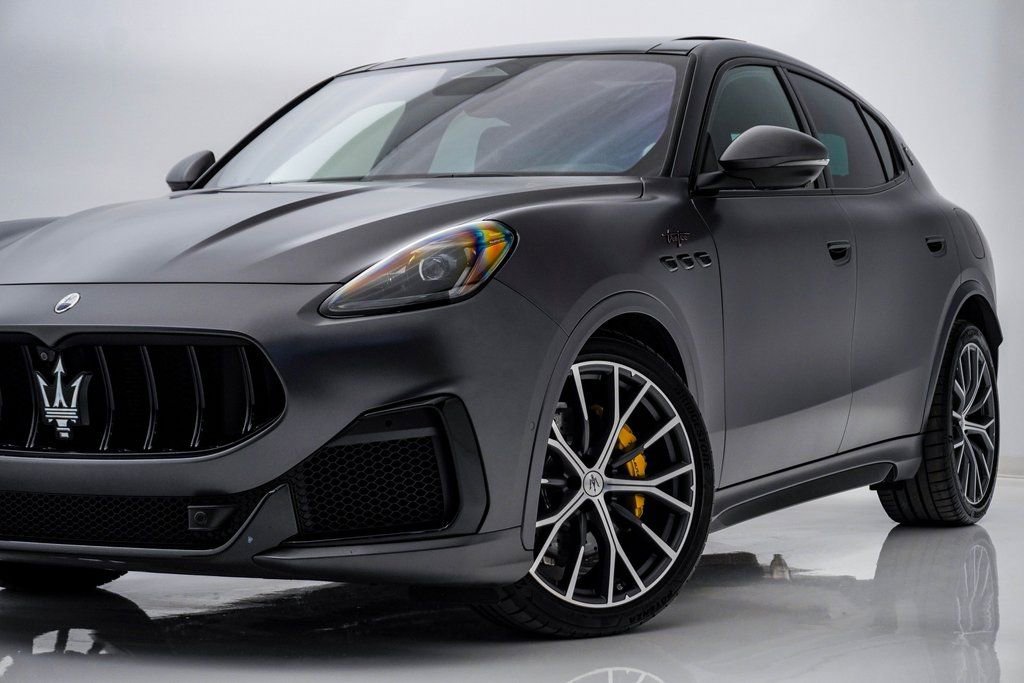 Certified 2024 Maserati Grecale Trofeo image 2
