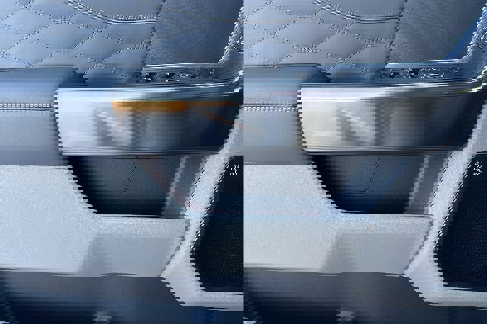 Used 2026 Ford F350 Platinum w/ Platinum Plus Package image 12