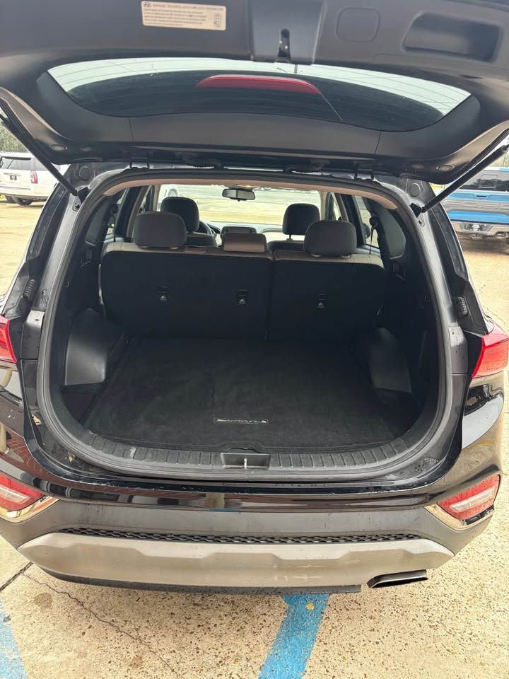 Used 2019 Hyundai Santa Fe SEL image 5