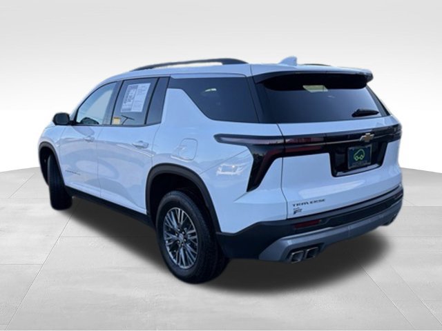 Certified 2026 Chevrolet Traverse LT w/ Driver Confidence Package FWD image 3