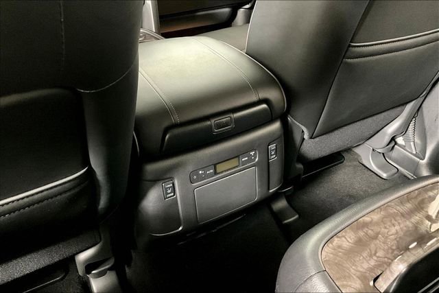 Used 2024 Nissan Armada Platinum w/ Captain's Chairs Package image 36