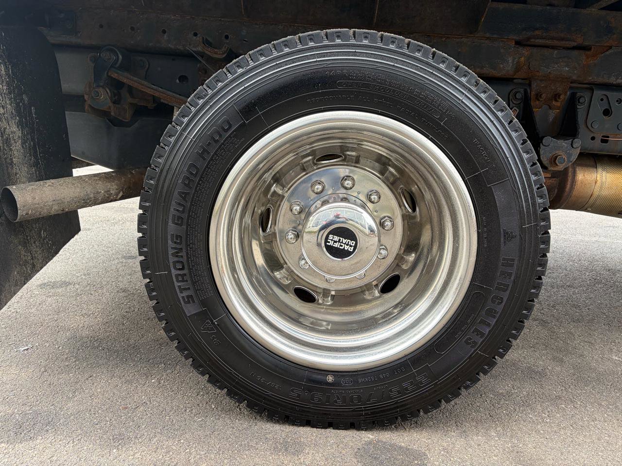 Used 2020 Ford F550 4x4 Regular Cab Super Duty image 16