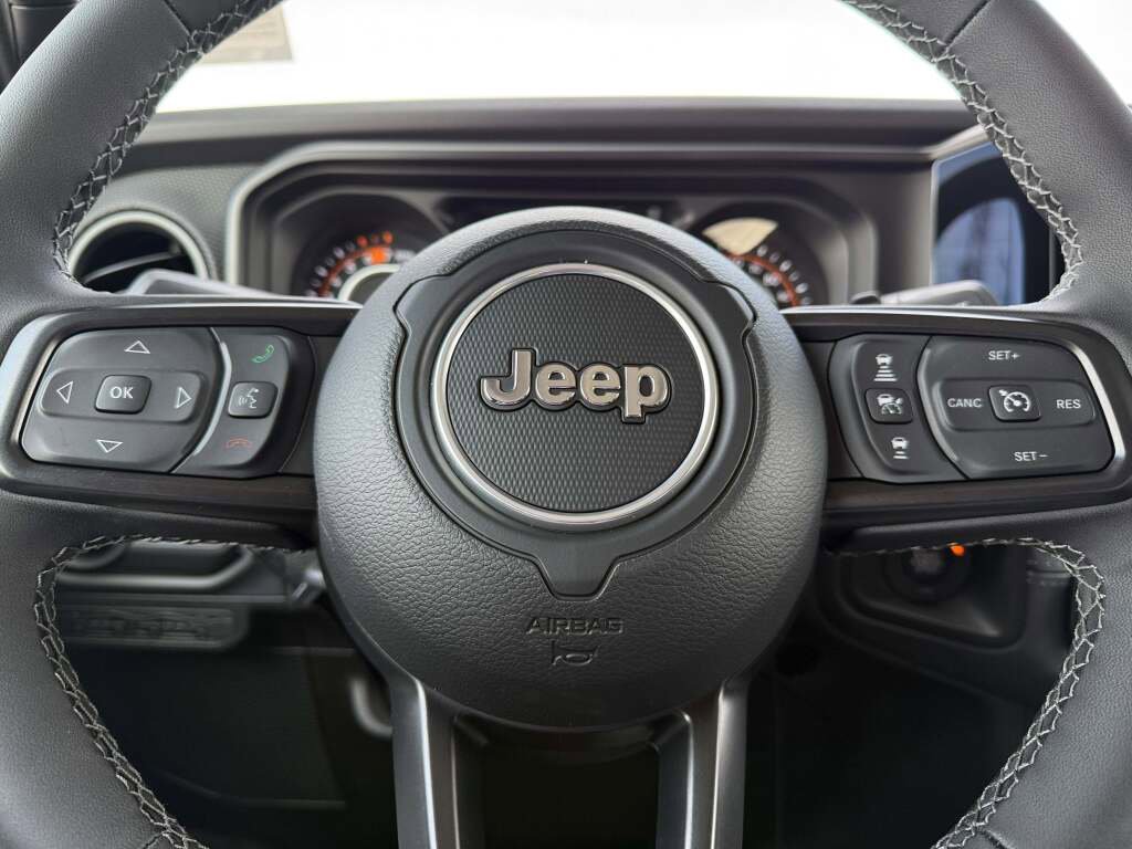 New 2025 Jeep Wrangler Unlimited Rubicon image 25