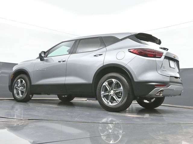 Used 2025 Chevrolet Blazer LT FWD image 42
