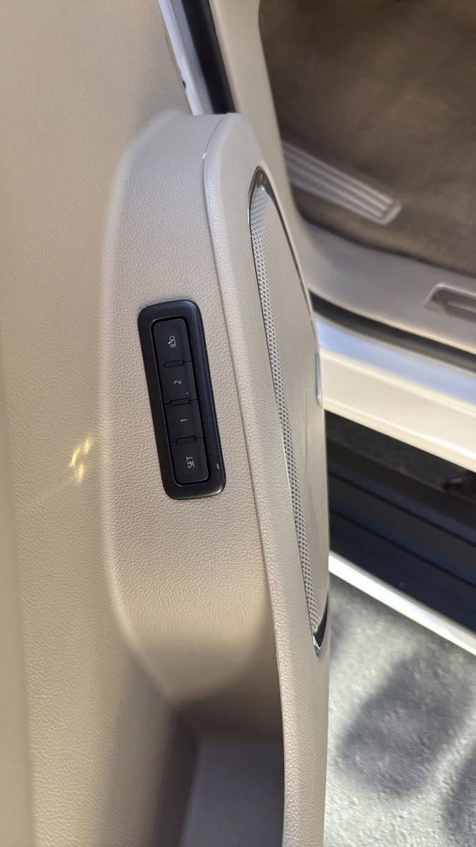 Used 2019 GMC Yukon XL Denali image 45