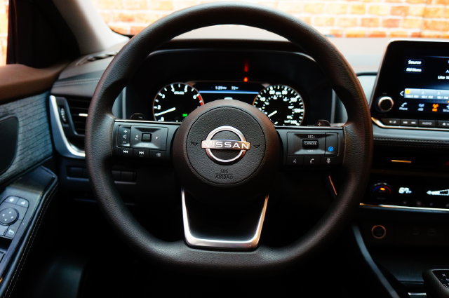Certified 2023 Nissan Rogue SV AWD/4WD image 11