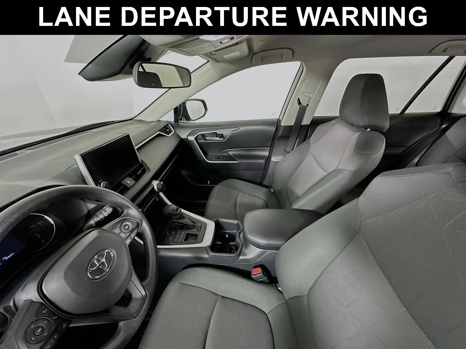 Used 2025 Toyota RAV4 XLE image 5