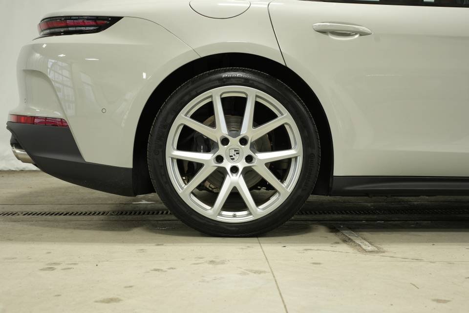 New 2026 Porsche Panamera 4 AWD/4WD image 39
