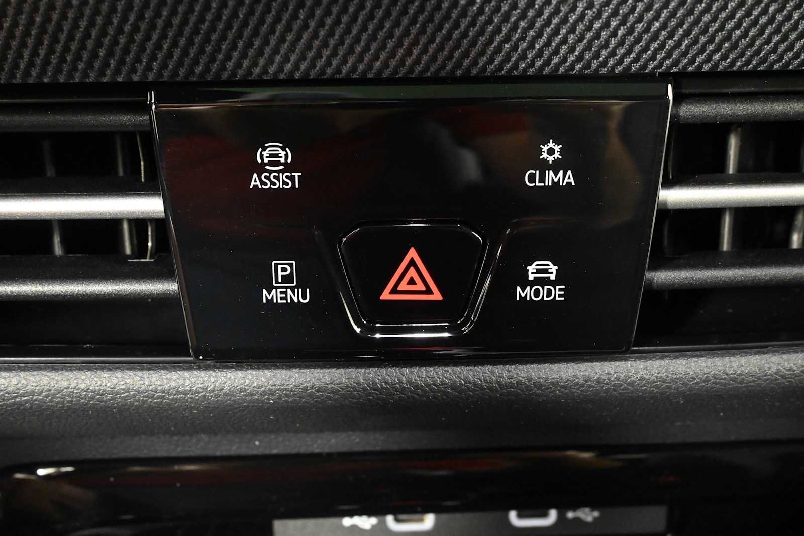 New 2026 Volkswagen GTI SE FWD image 28