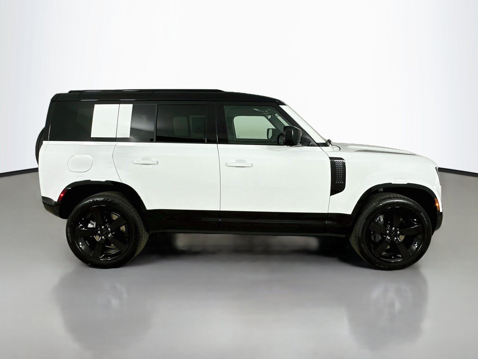 New 2026 Land Rover Defender 110 X-Dynamic SE AWD/4WD image 4
