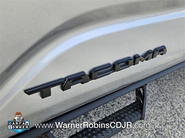 Used 2025 Toyota Tacoma TRD Sport image 18