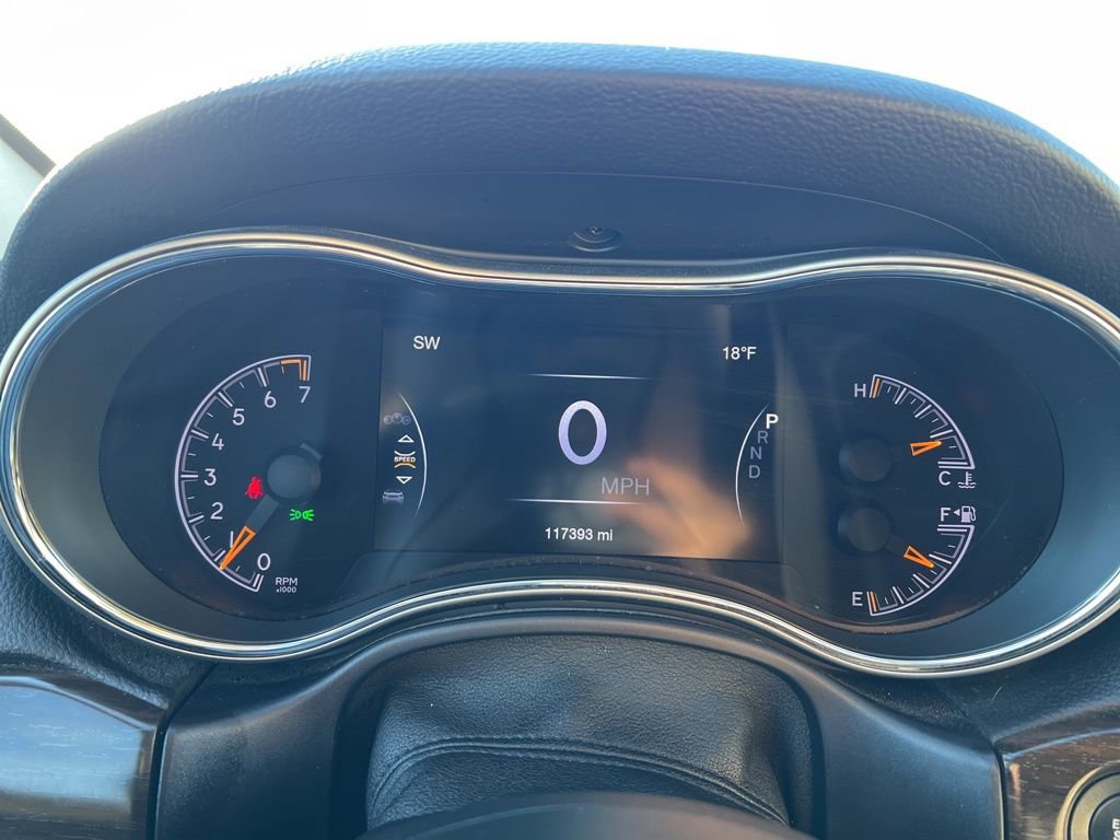 Used 2018 Jeep Grand Cherokee Limited image 12